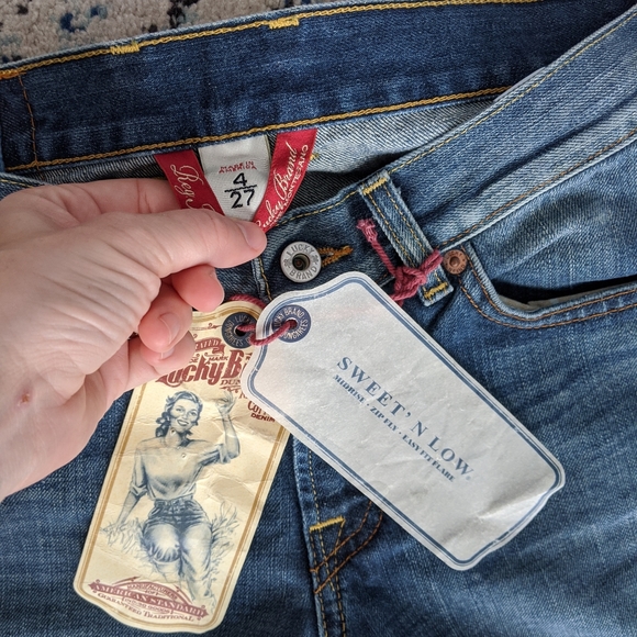 NWT Lucky Brand Sweet 'N Low Flare Jeans - Picture 3 of 9